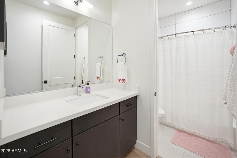 5151 N 13th Pl Unit 5-11