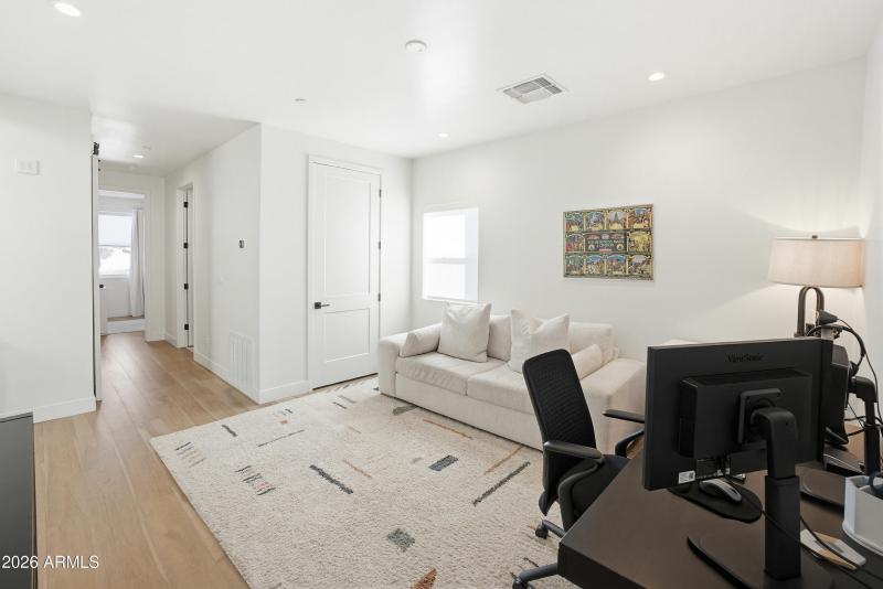 5151 N 13th Pl Unit 5-16