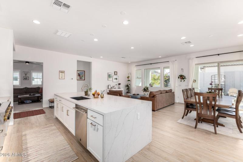 Large Island with Waterfall Countertop