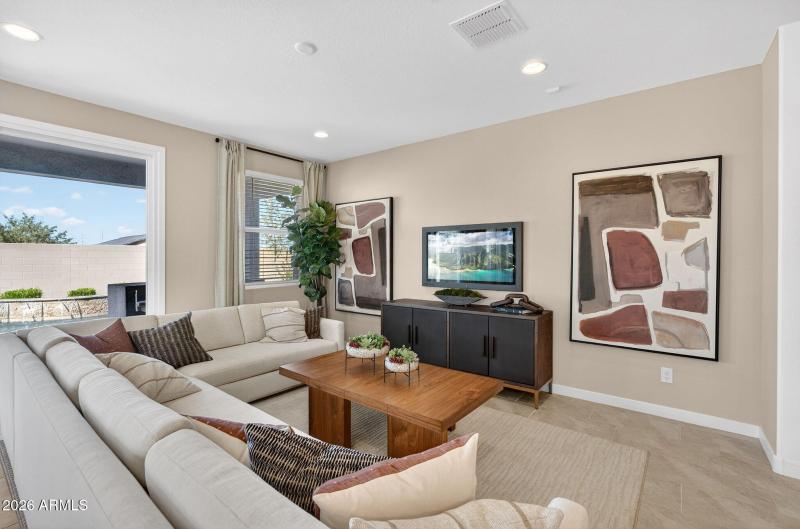 4-web-or-mls-51S 83rd Cir