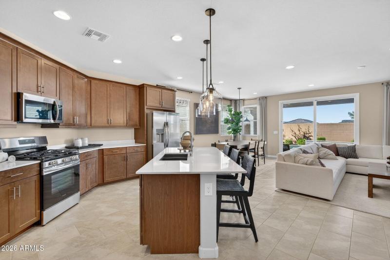 12-web-or-mls-42S 83rd Cir