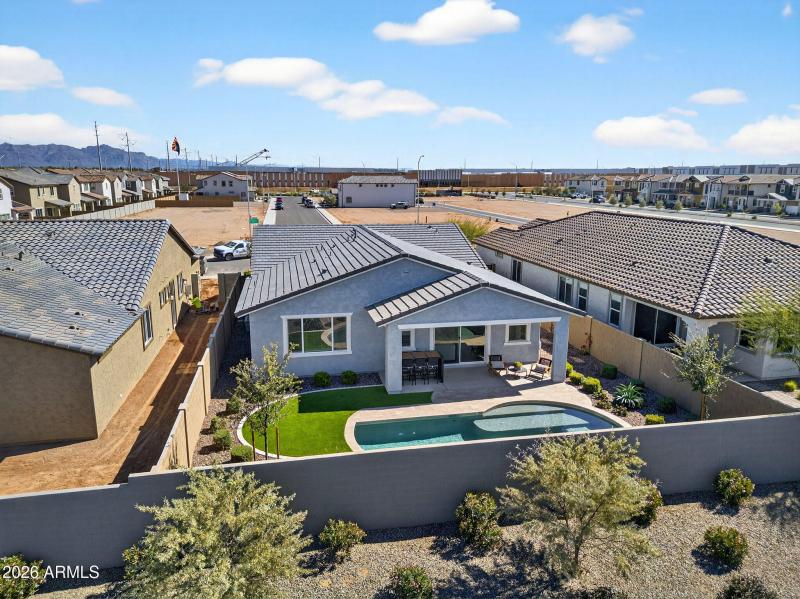 66-web-or-mls-20S 83rd Cir