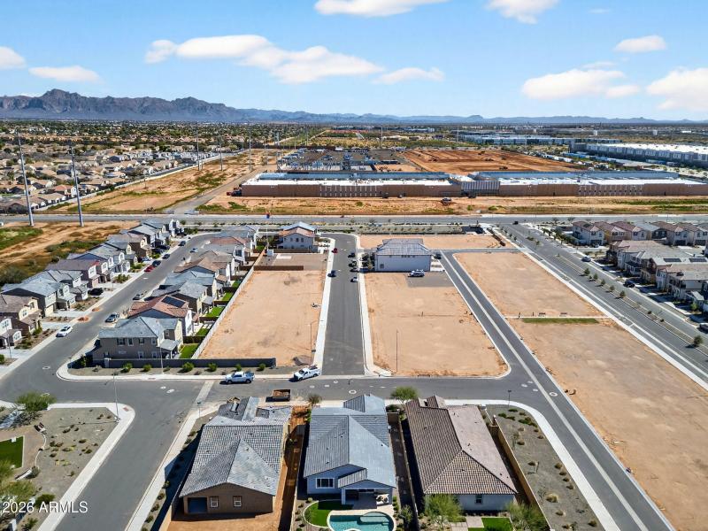 70-web-or-mls-24S 83rd Cir