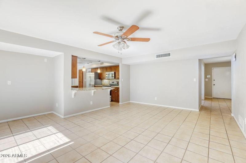 6125 N Central Ave 11 - Web Quality - 00