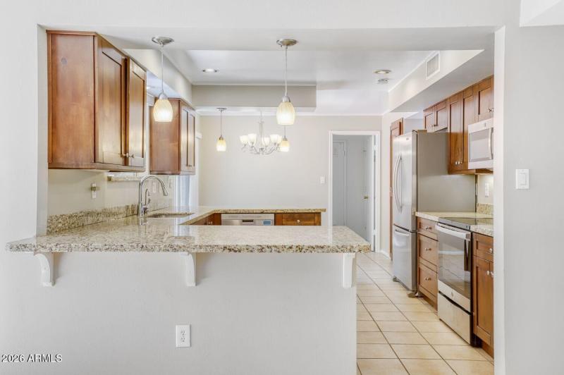 6125 N Central Ave 11 - Web Quality - 01