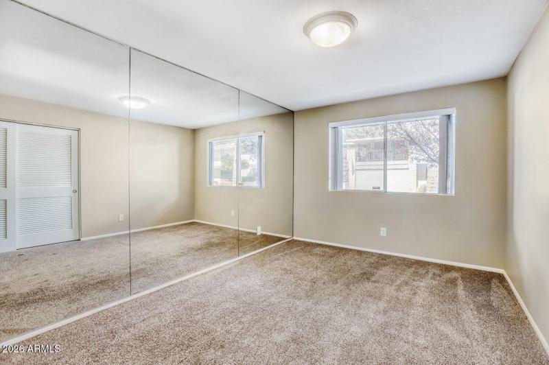 6125 N Central Ave 11 - Web Quality - 01