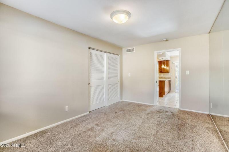 6125 N Central Ave 11 - Web Quality - 01