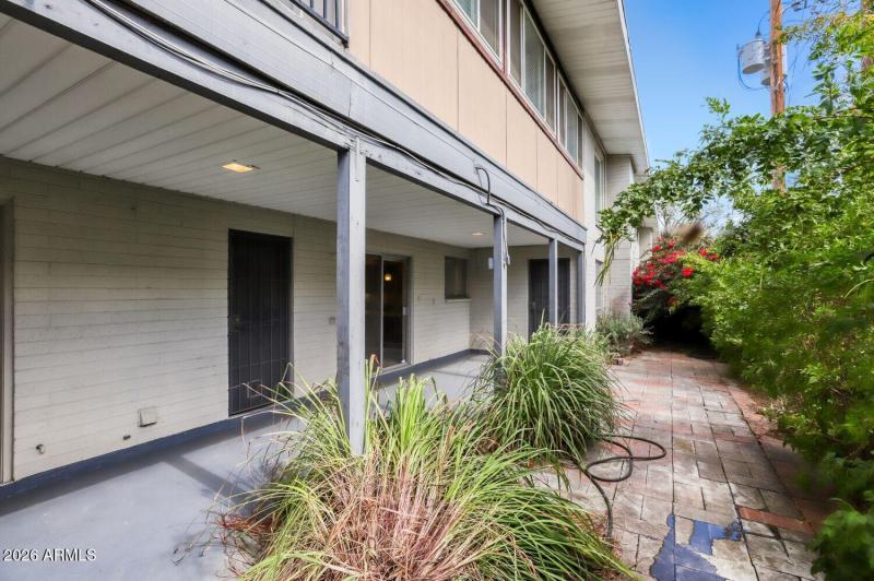 6125 N Central Ave 11 - Web Quality - 02