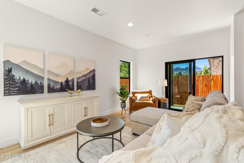 302 W Oak Ave Lot 11-15