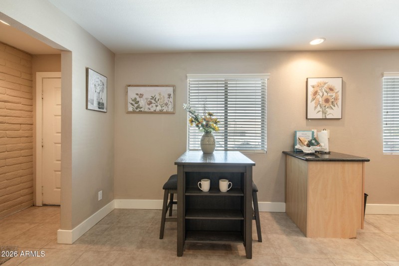 5-web-or-mls-4354-n-82nd-st-223