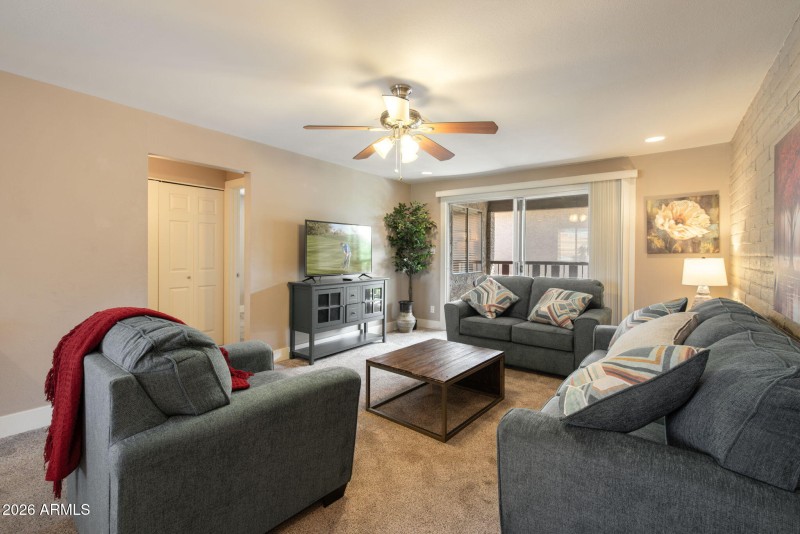 11-web-or-mls-4354-n-82nd-st-223