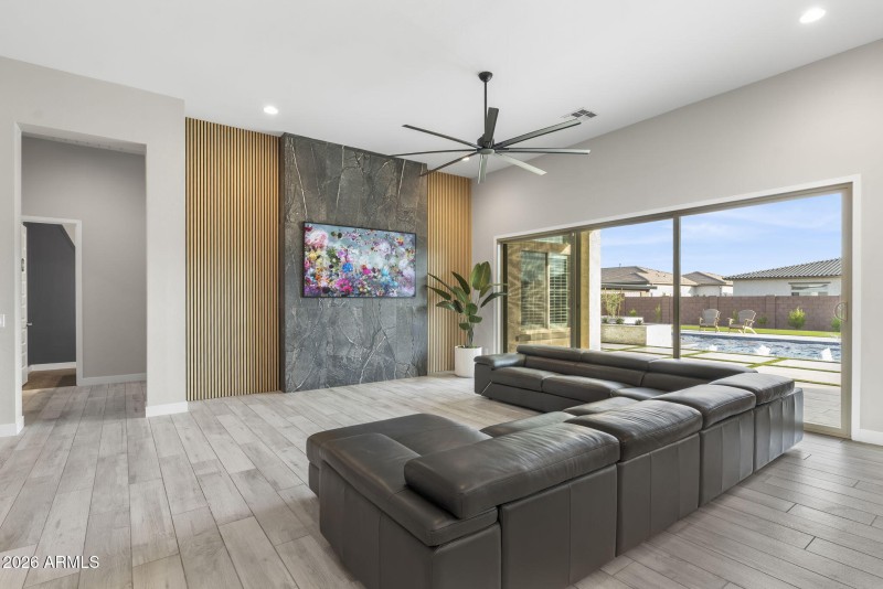 25-web-or-mls-DSC_9025