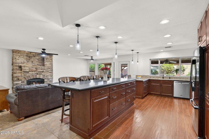 21-web-or-mls-65E Beck Ln