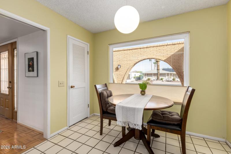 16022_Breakfast_Area