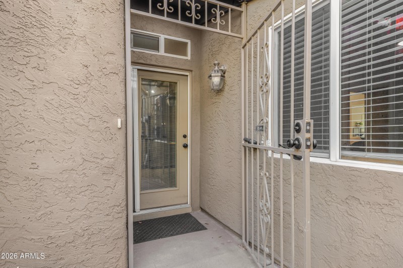 1231 E Bluebell Ln-4