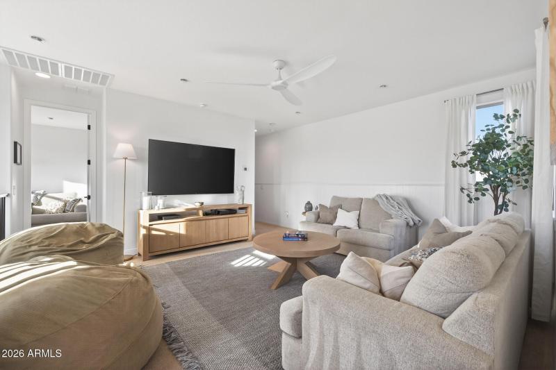 41_20076_W_Campbell_Ave41_mls