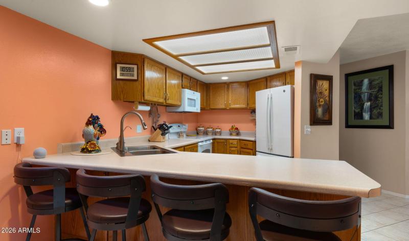 15-web-or-mls-Kitchen2