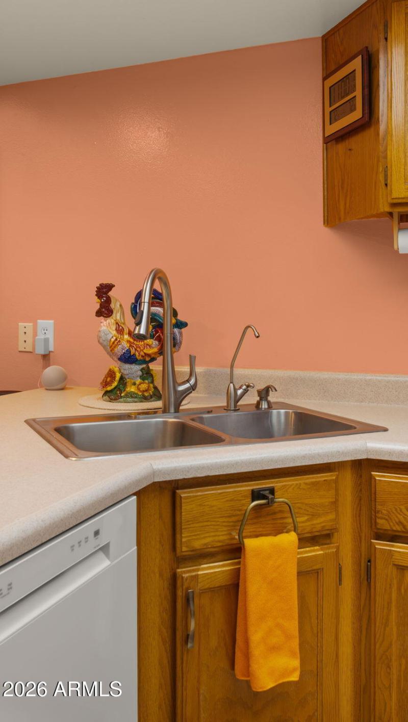 16-web-or-mls-Kitchen4