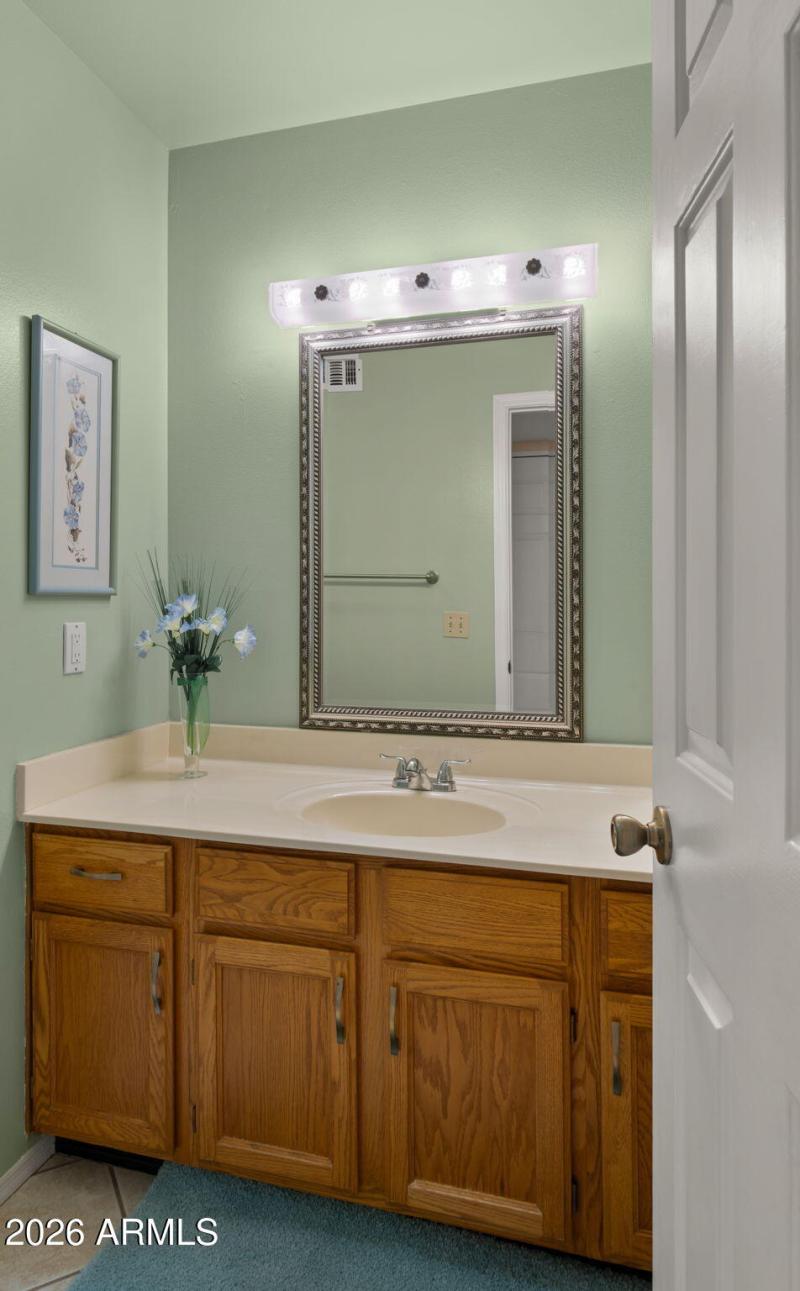 21-web-or-mls-Full Bathroom2