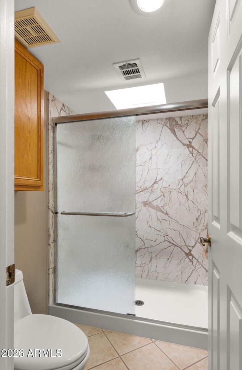 26-web-or-mls-Primary Bedroom5