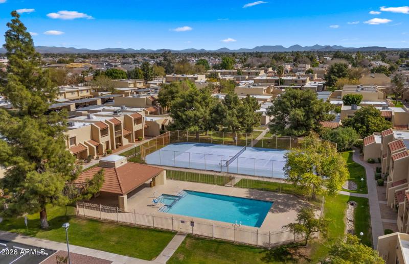 34-web-or-mls-Community Pool