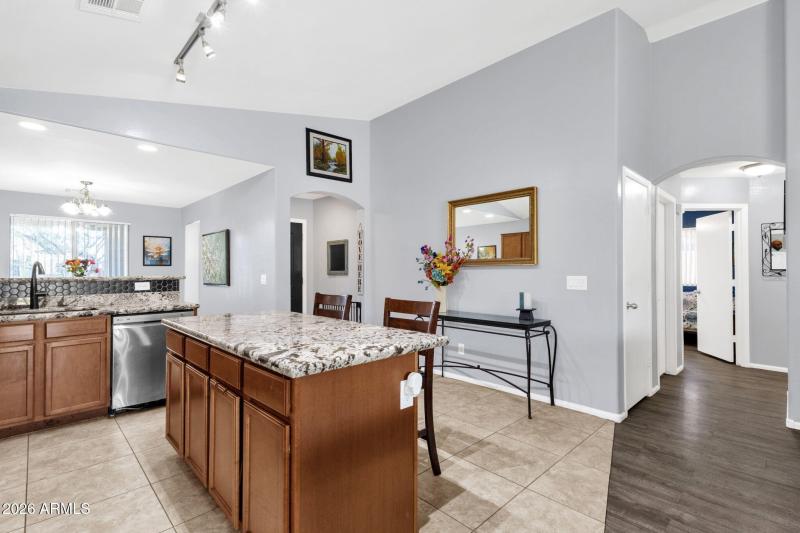 11-web-or-mls-4629-w-carson-rd