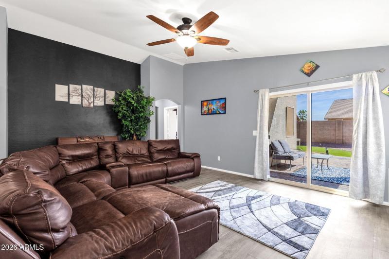 17-web-or-mls-4629-w-carson-rd