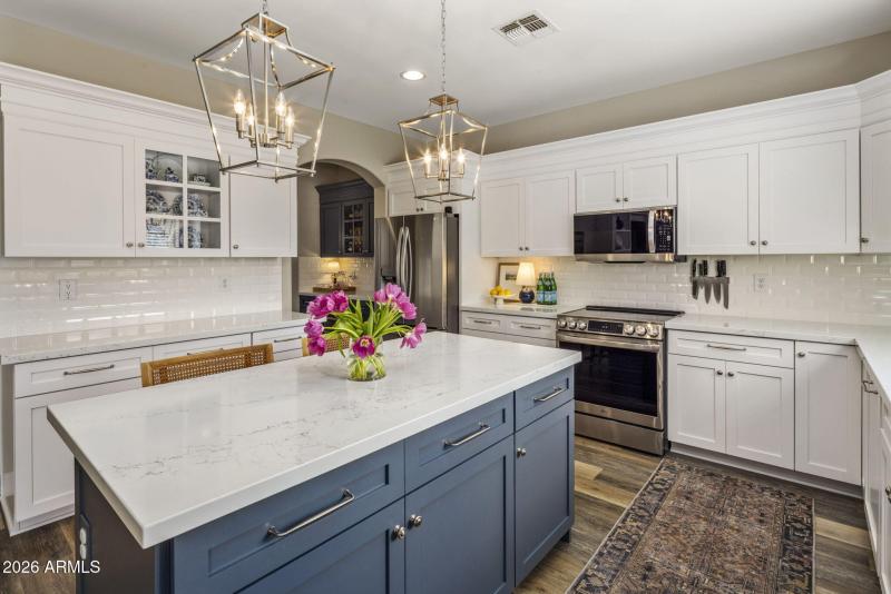 Kitchen with Large Island