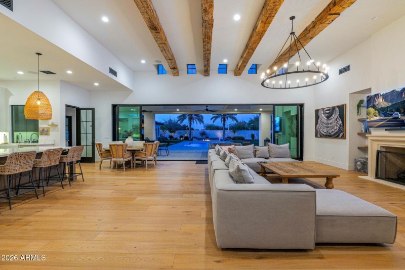 16-web-or-mls-P1536918