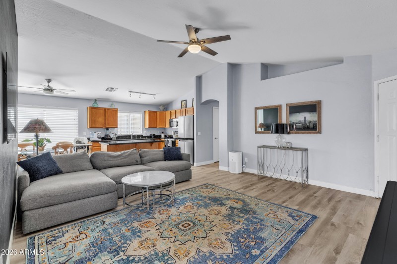 4402 E Glenhaven Dr-7