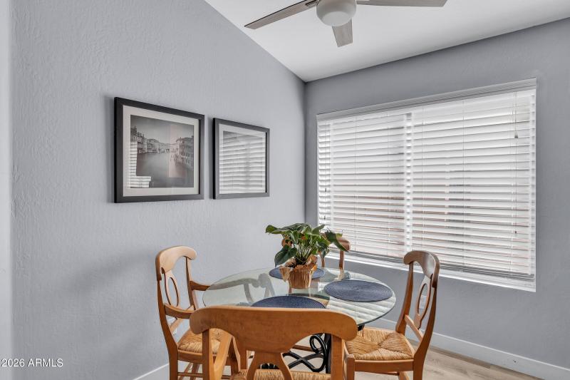 4402 E Glenhaven Dr-12