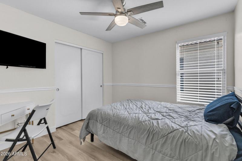 4402 E Glenhaven Dr-14