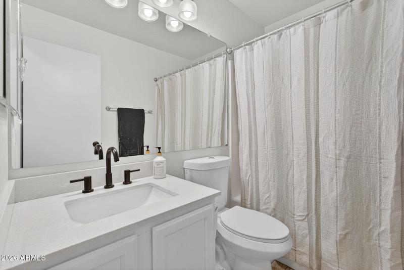 29-web-or-mls-10W Vaughn Ave