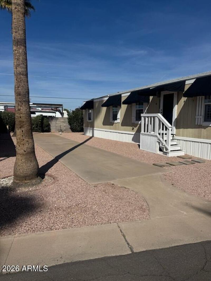 Side slab for extra parking or patio