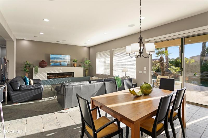 18-16385 W Glacier Ct