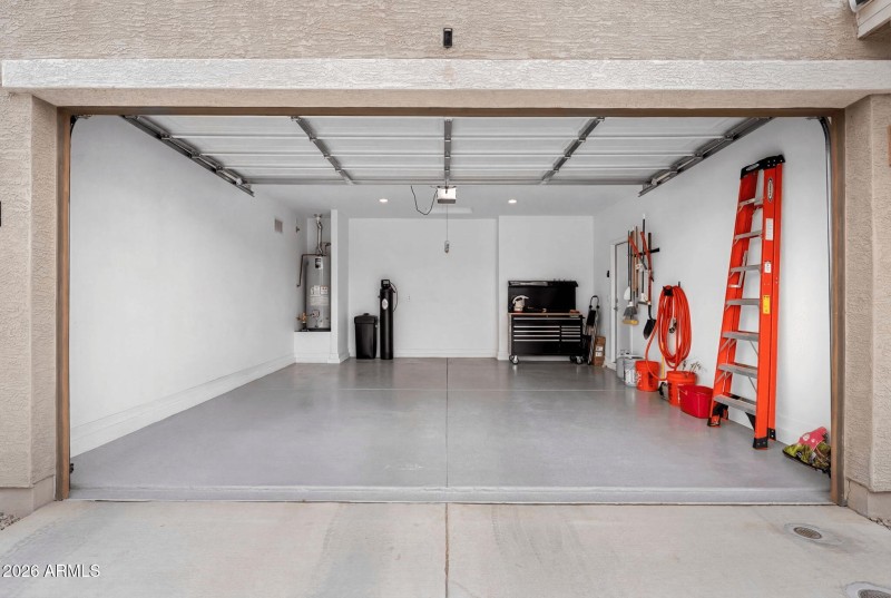 021_32-web-or-mls-54w_sunland_dr_813