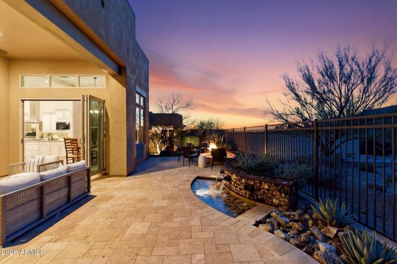Desert View Patio Fire Pit