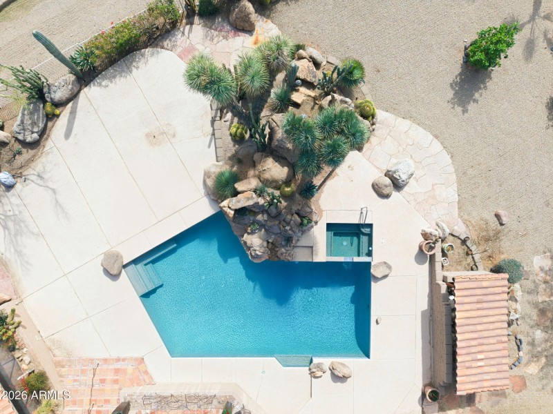 6601 E Willow Springs Ln N