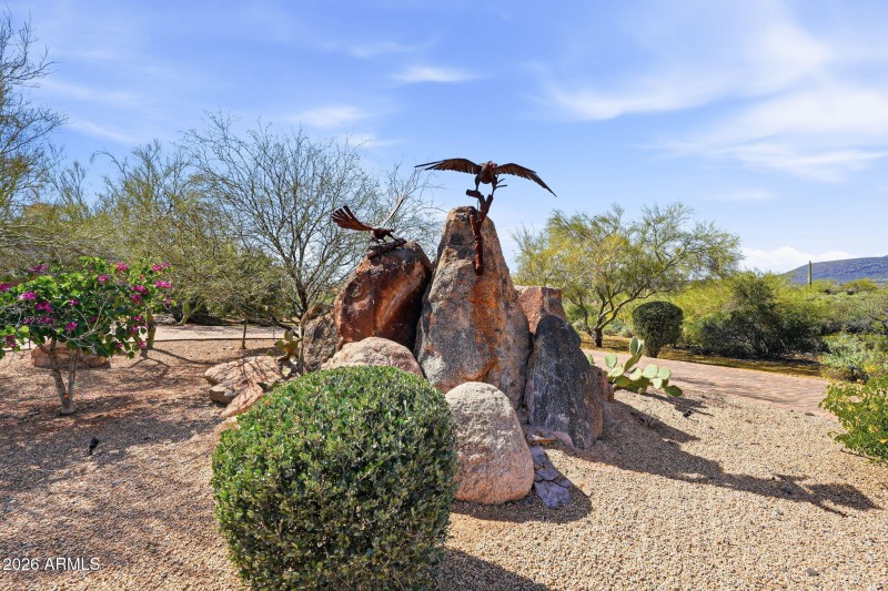 6601 E Willow Springs Ln N