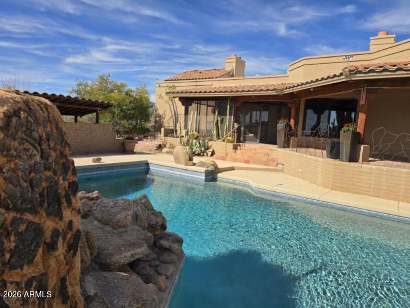 6601 E Willow Springs Ln N