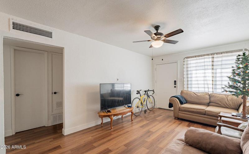 20230309221210790623000000-o