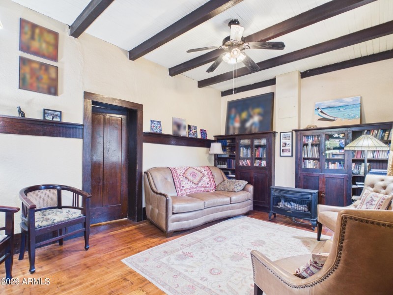 CAM03379G0-PR0182-STILL001