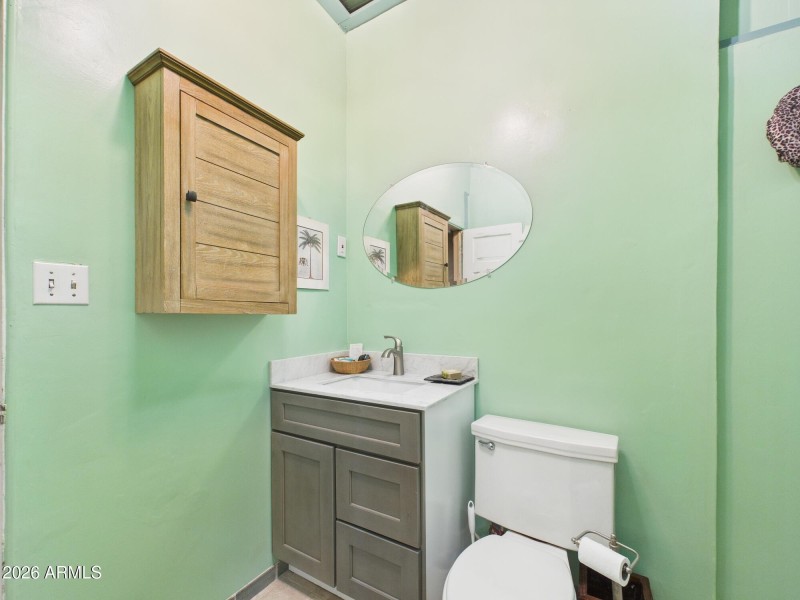 CAM03379G0-PR0182-STILL021