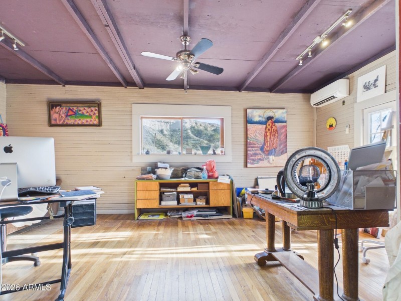 CAM03379G0-PR0182-STILL027