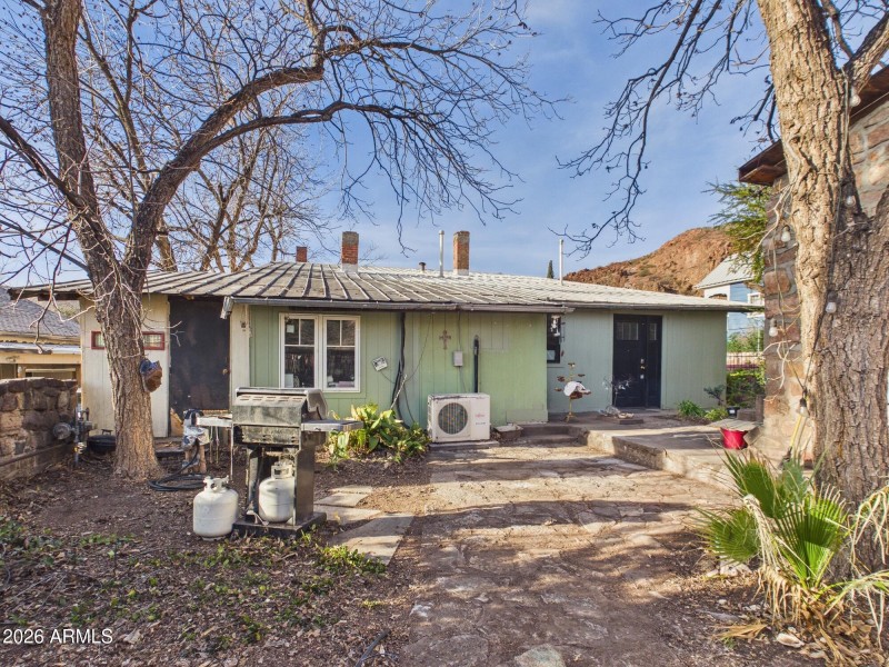 CAM03379G0-PR0182-STILL028