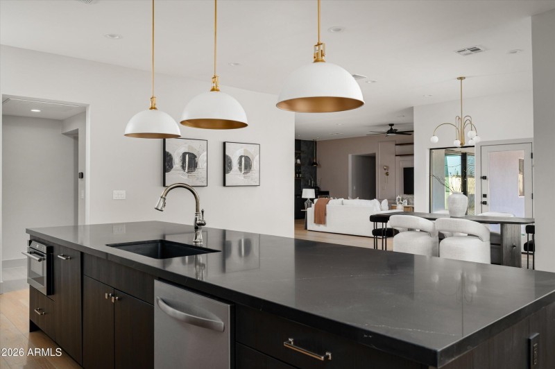 18-7121ELarkspurDr-18