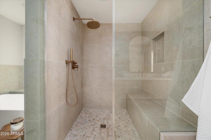 23-7121ELarkspurDr-23