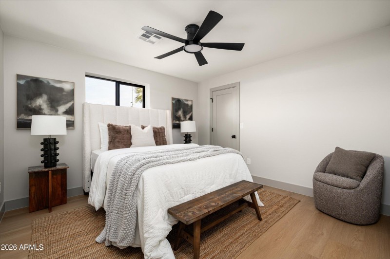 29-7121ELarkspurDr-29