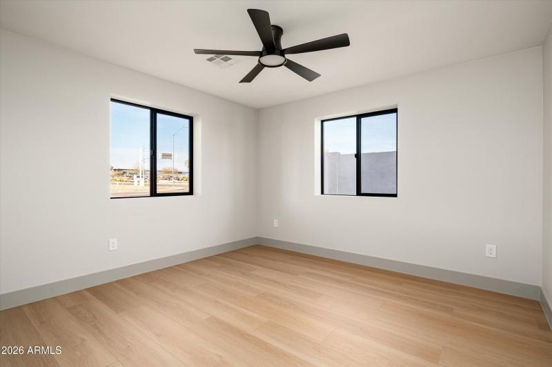 30-7121ELarkspurDr-30