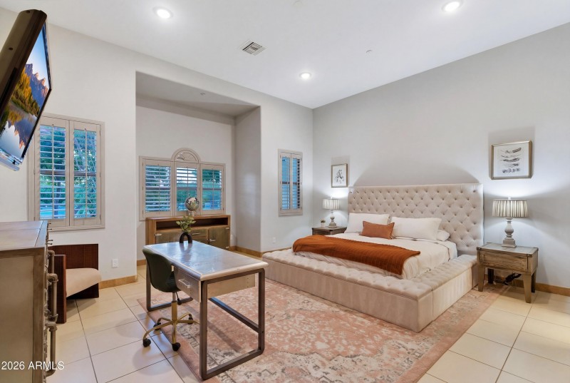 En Suite Bedroom 1/6